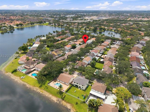 19181 NW 89th Ave, Hialeah, FL 33018
