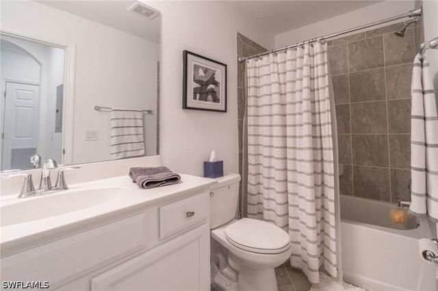 9596 Trevi CT 5426, Naples, FL 34113