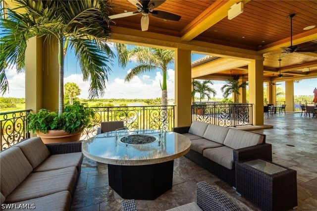 9596 Trevi CT 5426, Naples, FL 34113