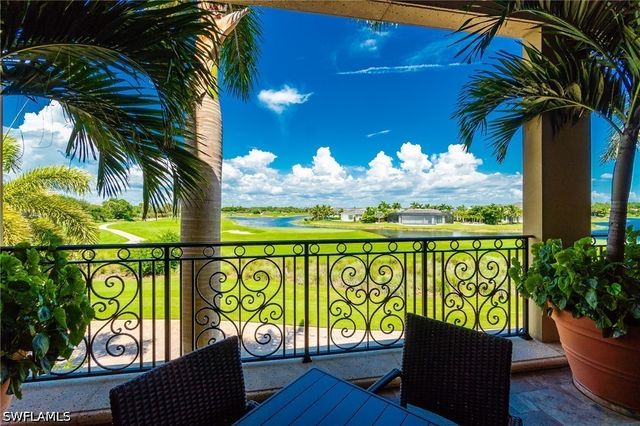 9596 Trevi CT 5426, Naples, FL 34113