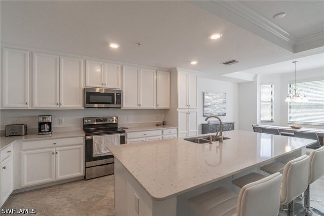 9596 Trevi CT 5426, Naples, FL 34113