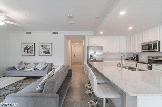 9596 Trevi CT 5426, Naples, FL 34113