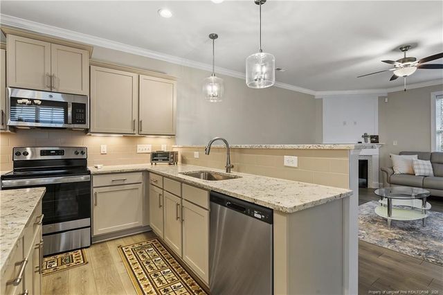 88 Spruce Hollow Circle, Spring Lake, NC 28390