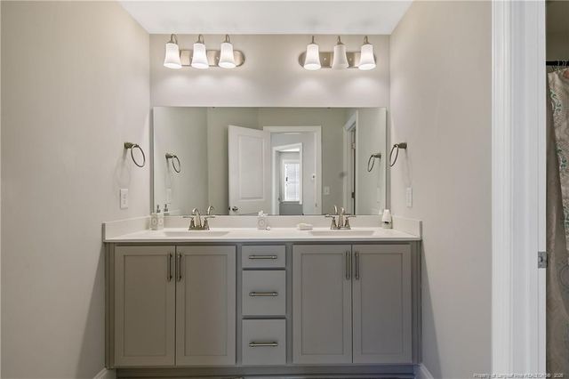 88 Spruce Hollow Circle, Spring Lake, NC 28390