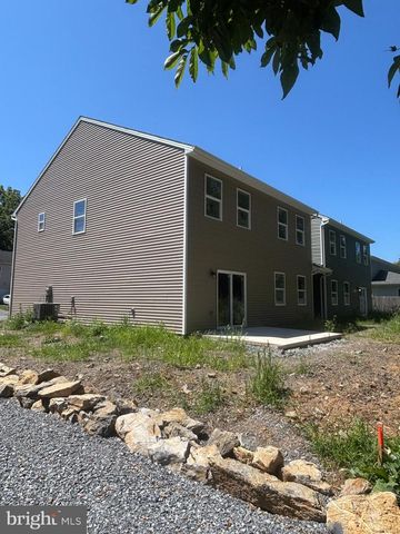 1079 DIANNE DR, Waynesboro, PA 17268