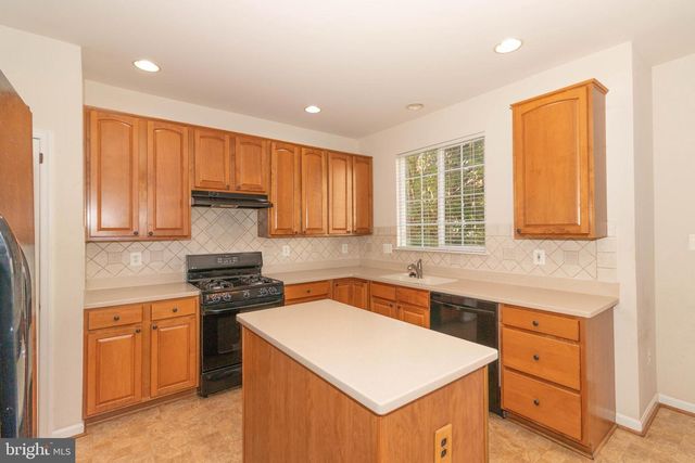 6758 SUTTON OAKS WAY, Gainesville, VA 20155