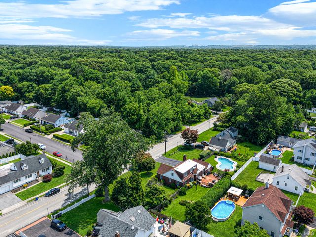 112 Lawrence Avenue, Smithtown, NY 11787