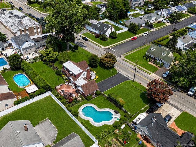 112 Lawrence Avenue, Smithtown, NY 11787