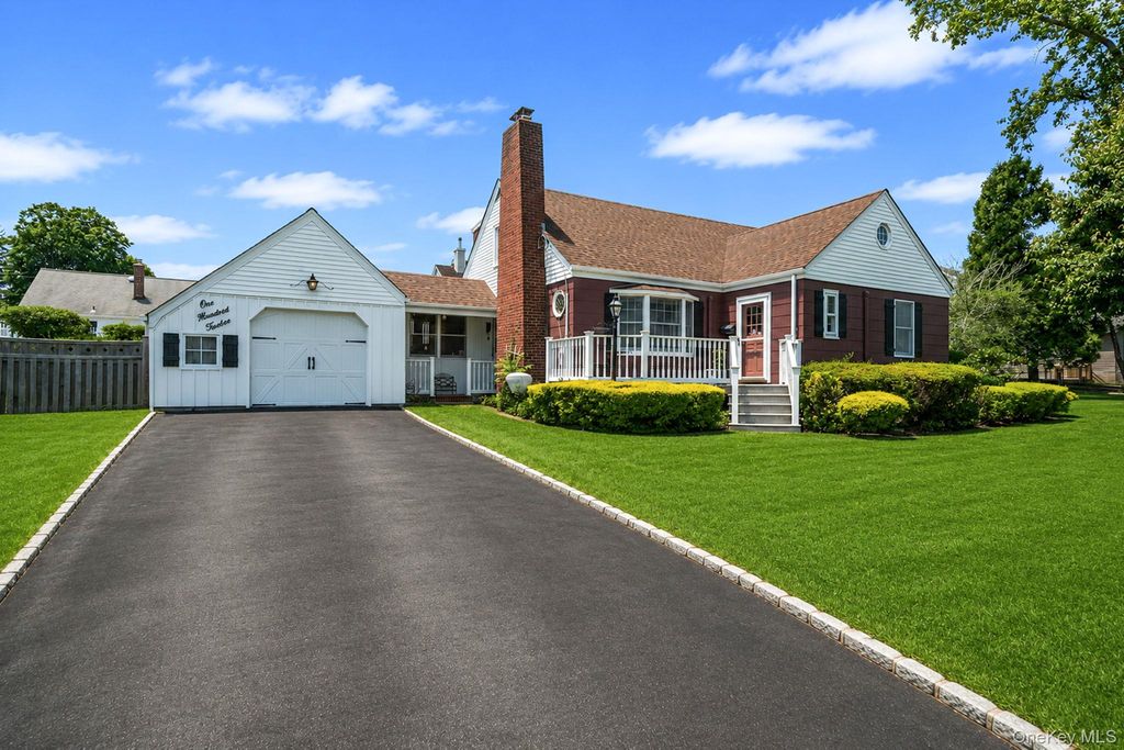 112 Lawrence Avenue, Smithtown, NY 11787