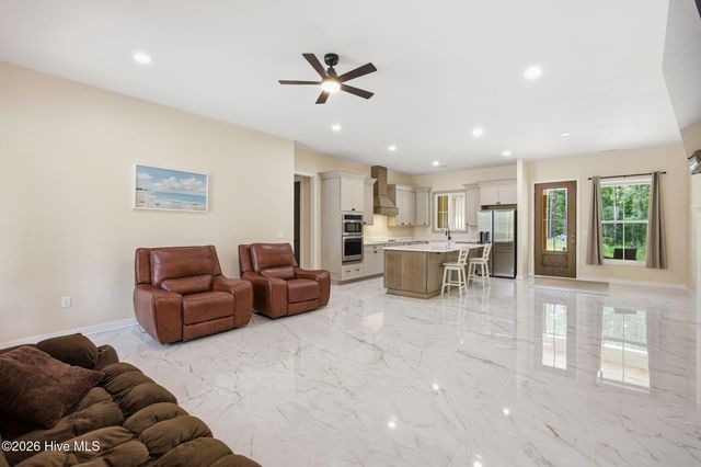 2102 Midway Road SE, Bolivia, NC 28422