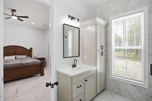 2102 Midway Road SE, Bolivia, NC 28422