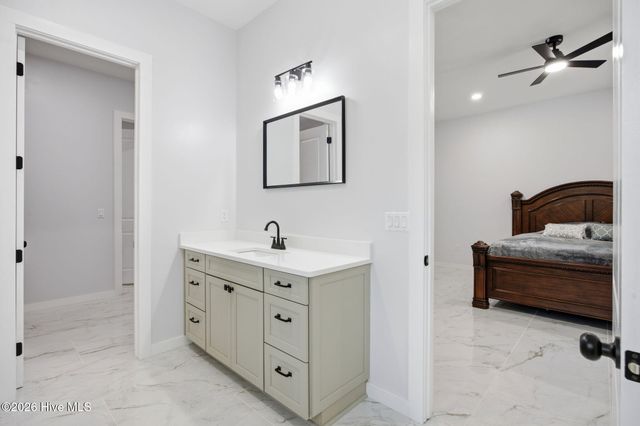2102 Midway Road SE, Bolivia, NC 28422