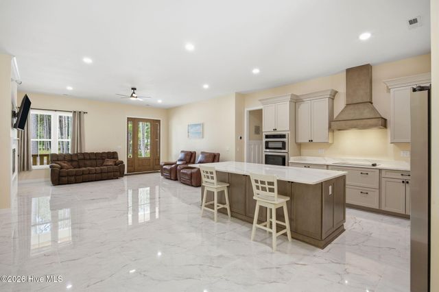 2102 Midway Road SE, Bolivia, NC 28422