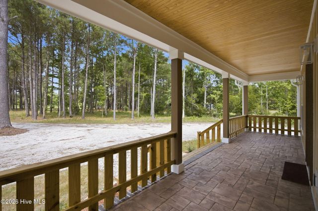 2102 Midway Road SE, Bolivia, NC 28422