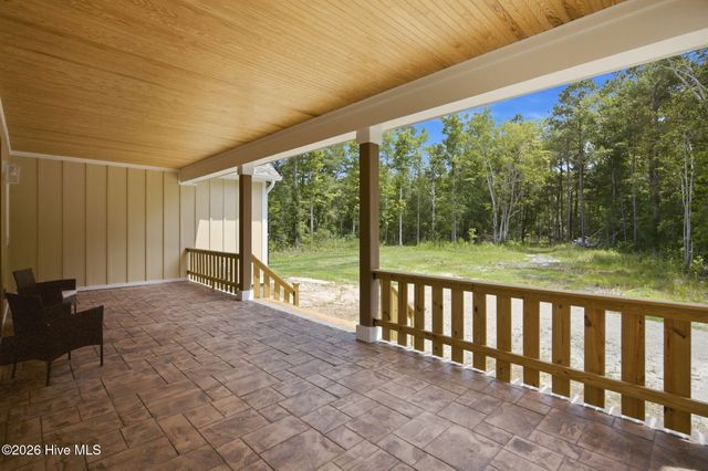 2102 Midway Road SE, Bolivia, NC 28422