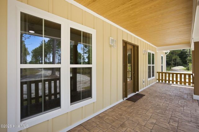 2102 Midway Road SE, Bolivia, NC 28422