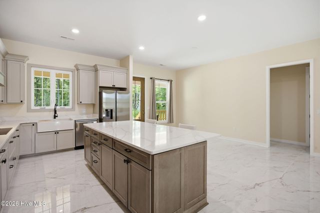 2102 Midway Road SE, Bolivia, NC 28422