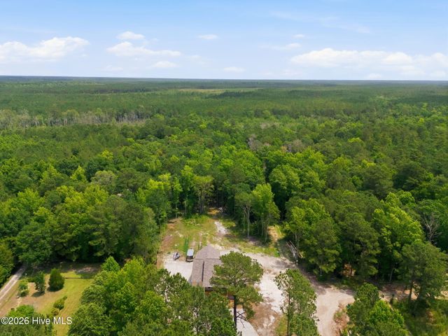 2102 Midway Road SE, Bolivia, NC 28422