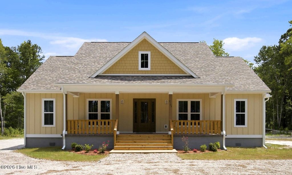 2102 Midway Road SE, Bolivia, NC 28422