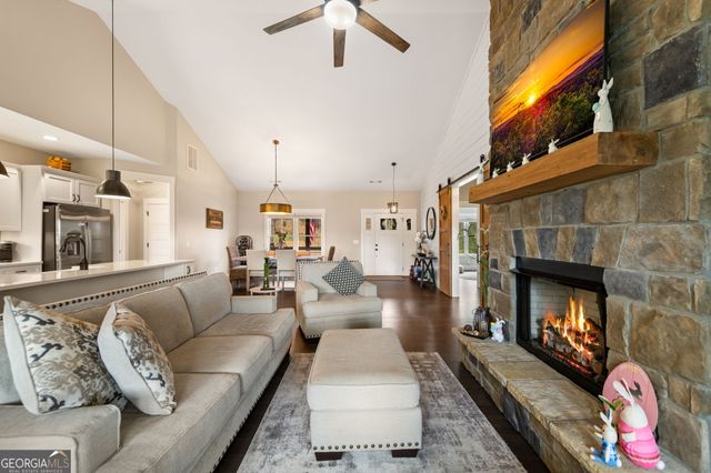 367 Highpoint Trail, Blairsville, GA 30512