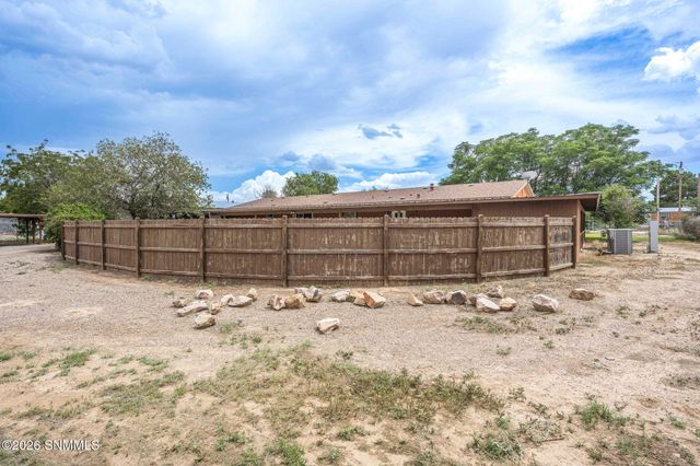 3710 Bales Road, Las Cruces, NM 88007