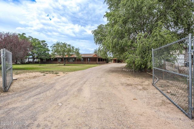 3710 Bales Road, Las Cruces, NM 88007