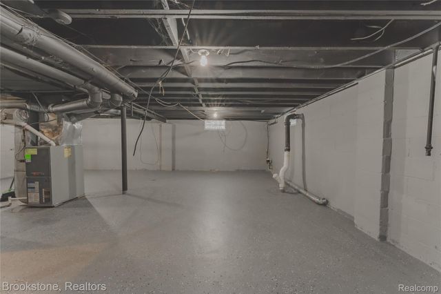 438 Franklin Road, Pontiac, MI 48341