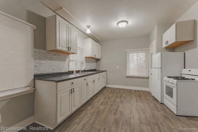 438 Franklin Road, Pontiac, MI 48341