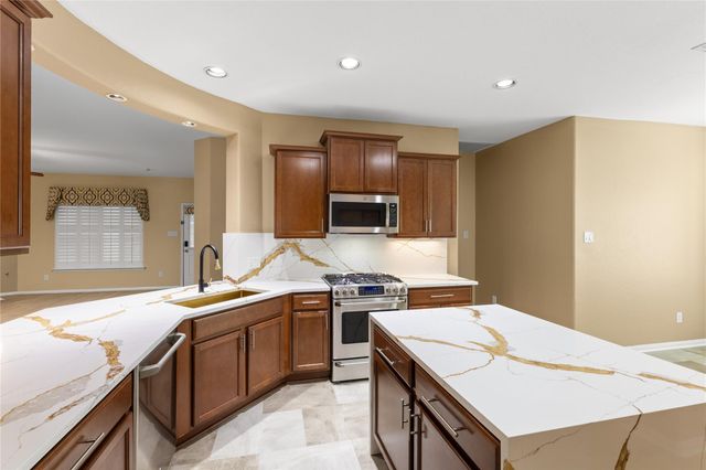 3317 Oak Dale Way, Seabrook, TX 77586