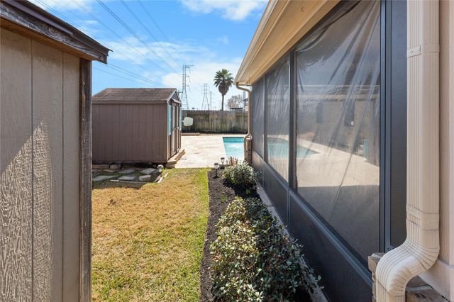 3317 Oak Dale Way, Seabrook, TX 77586