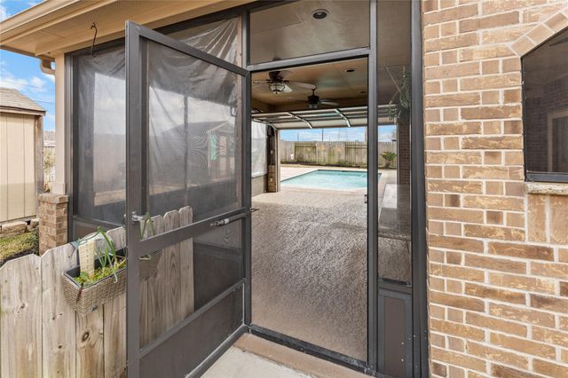 3317 Oak Dale Way, Seabrook, TX 77586