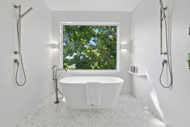 11 Hubbard Avenue, Cambridge, MA 02140