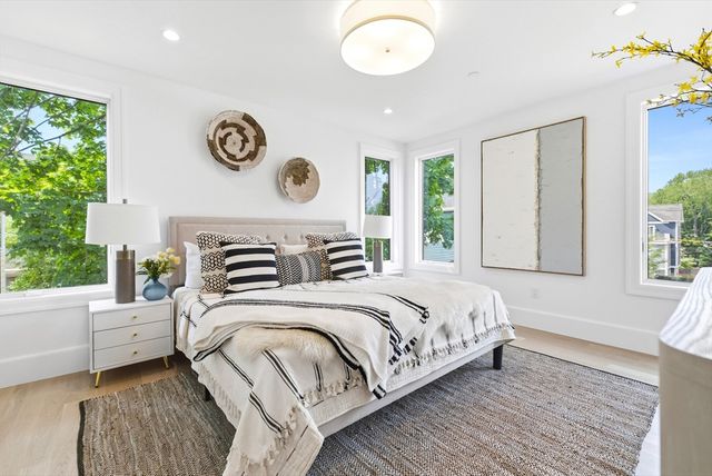 11 Hubbard Avenue, Cambridge, MA 02140