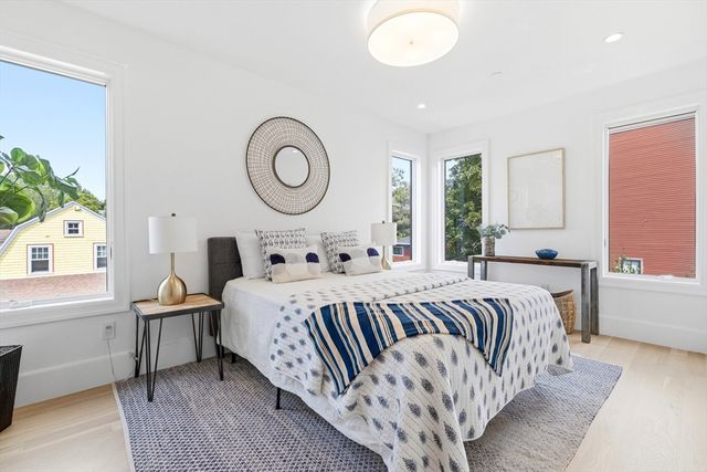 11 Hubbard Avenue, Cambridge, MA 02140
