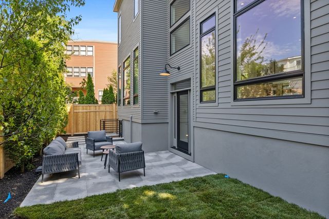 11 Hubbard Avenue, Cambridge, MA 02140