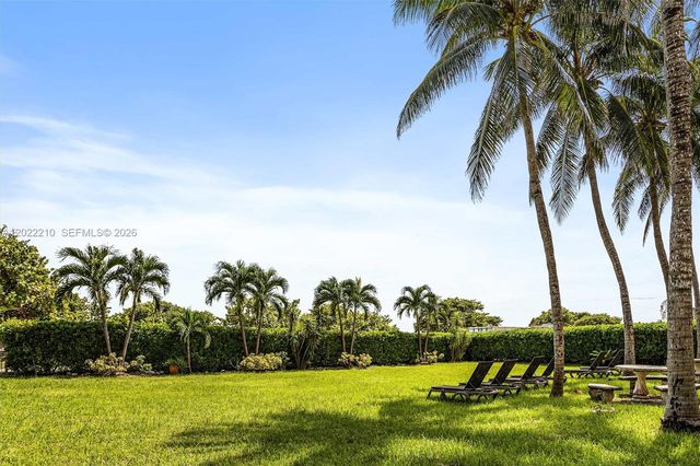 9195 NE Collins Ave 1104, Surfside, FL 33154