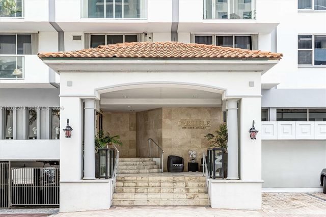 9195 NE Collins Ave 1104, Surfside, FL 33154