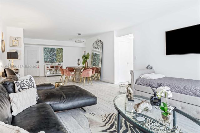 9195 NE Collins Ave 1104, Surfside, FL 33154