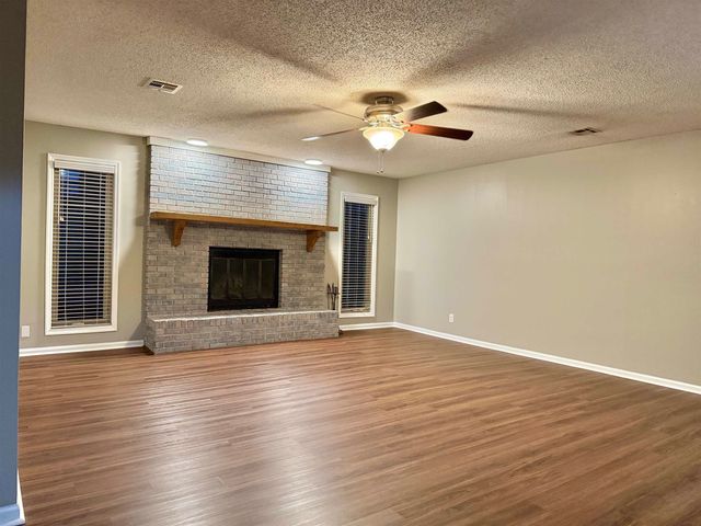 1227 N Baltimore Ave., Derby, KS 67037