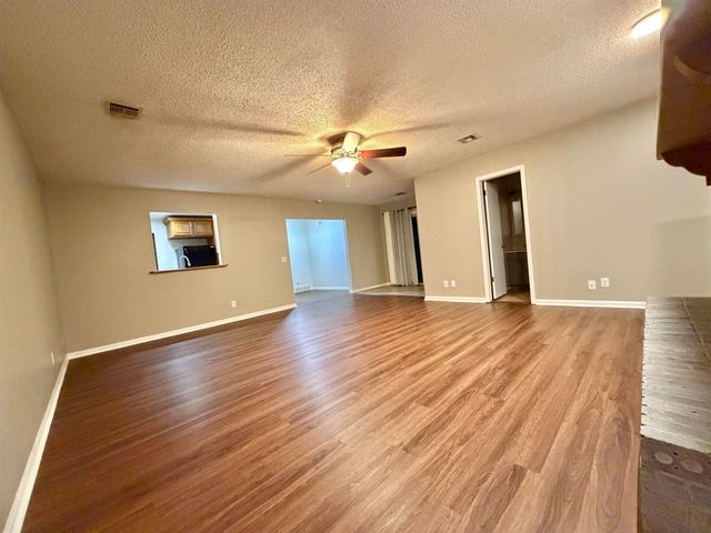 1227 N Baltimore Ave., Derby, KS 67037