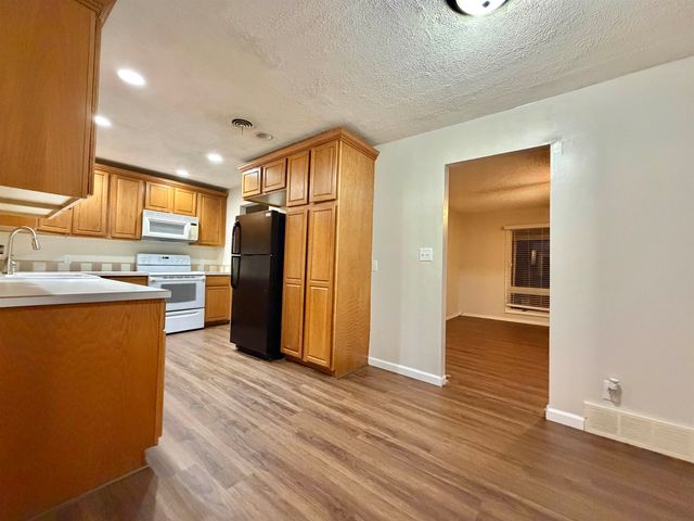 1227 N Baltimore Ave., Derby, KS 67037