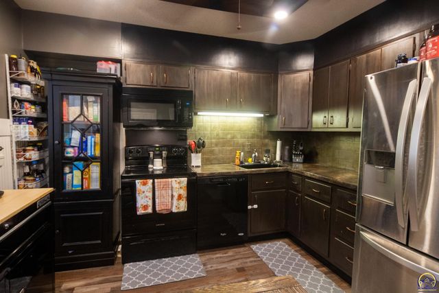 602 Cottonwood ST, Emporia, KS 66801