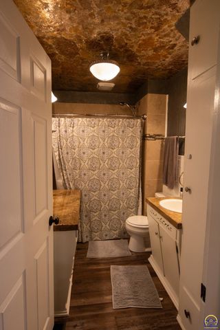 602 Cottonwood ST, Emporia, KS 66801