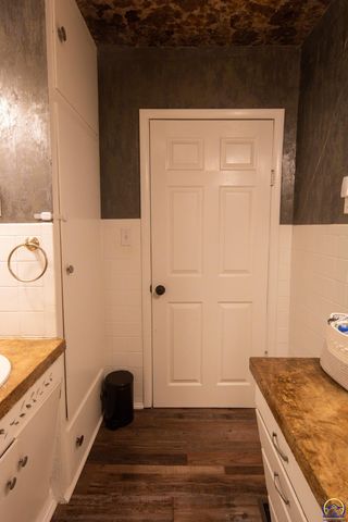 602 Cottonwood ST, Emporia, KS 66801