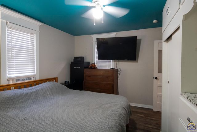 602 Cottonwood ST, Emporia, KS 66801