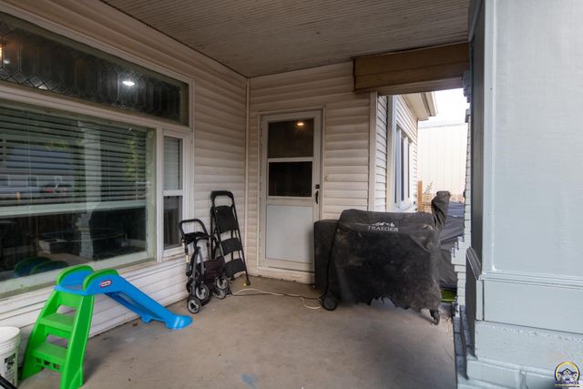 602 Cottonwood ST, Emporia, KS 66801