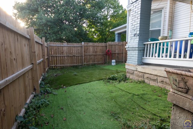 602 Cottonwood ST, Emporia, KS 66801