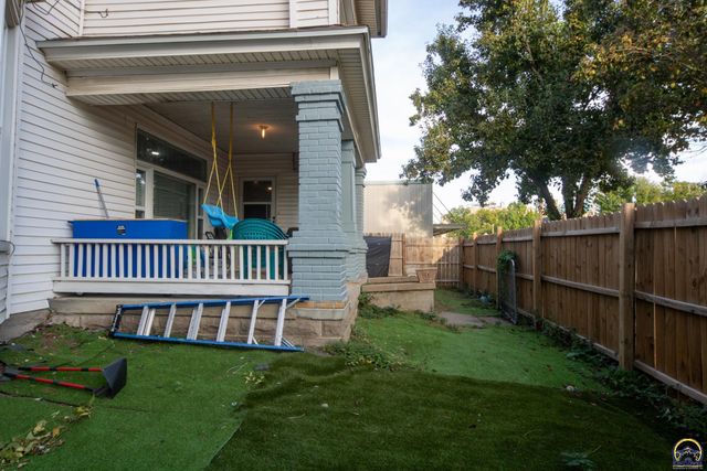 602 Cottonwood ST, Emporia, KS 66801