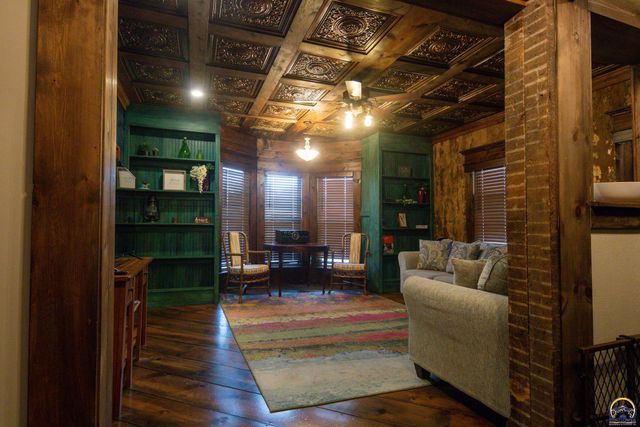 602 Cottonwood ST, Emporia, KS 66801