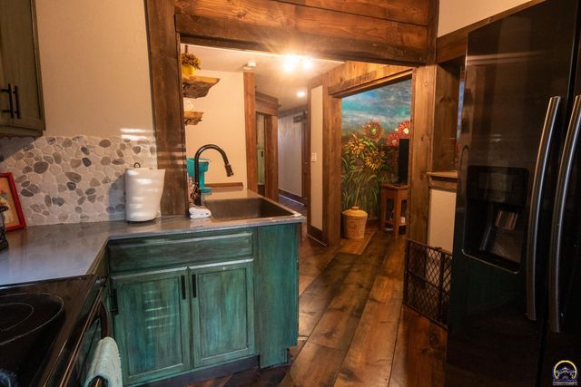 602 Cottonwood ST, Emporia, KS 66801